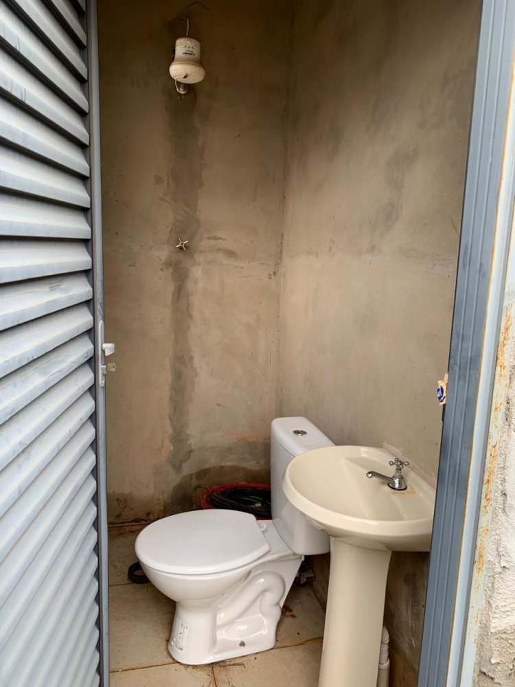 BANHEIRO EXTERNO